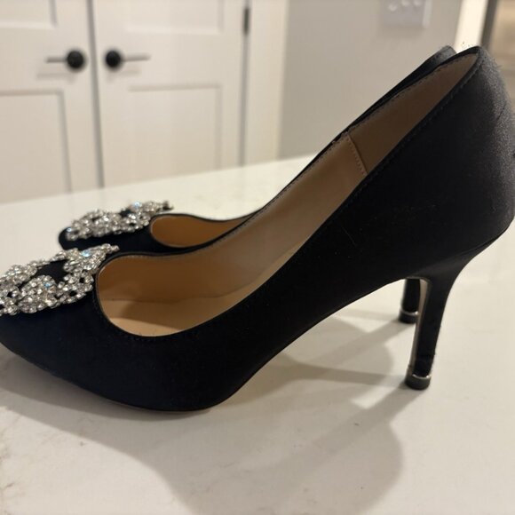 Manolo Blahnik HANGISI Black Satin Jewel Buckle Pumps Heels - Picture 14 of 16